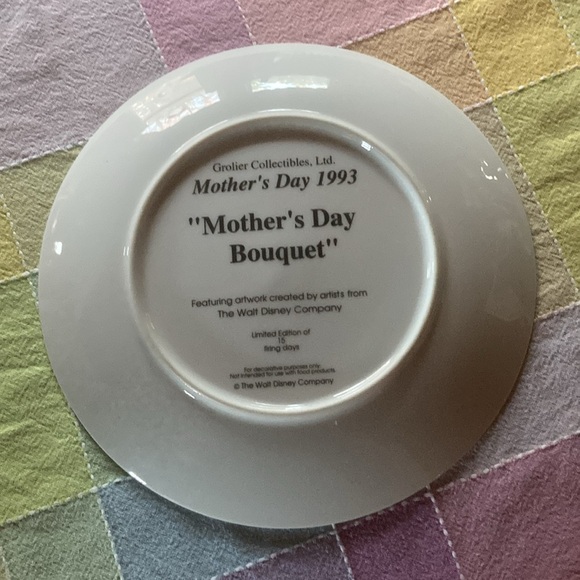 Grolier collectible Mothers Day ceramic plates set of four Disney - Picture 7 of 9